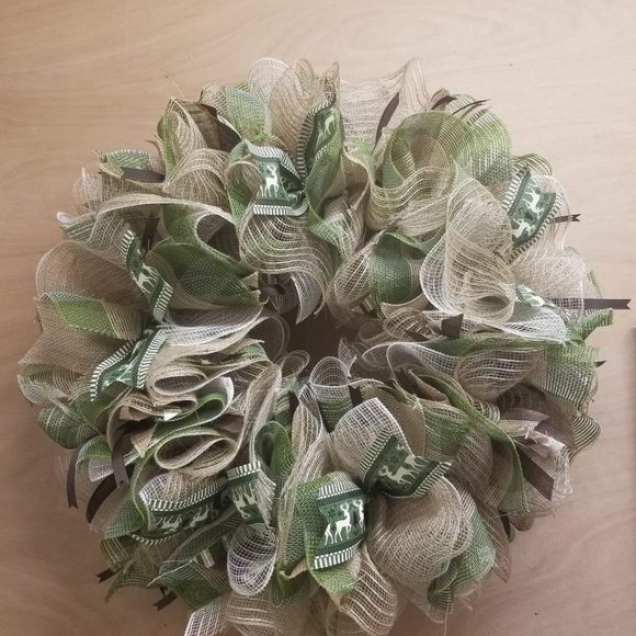 Handmade Deco Mesh Wreaths - Picture 8 of 9